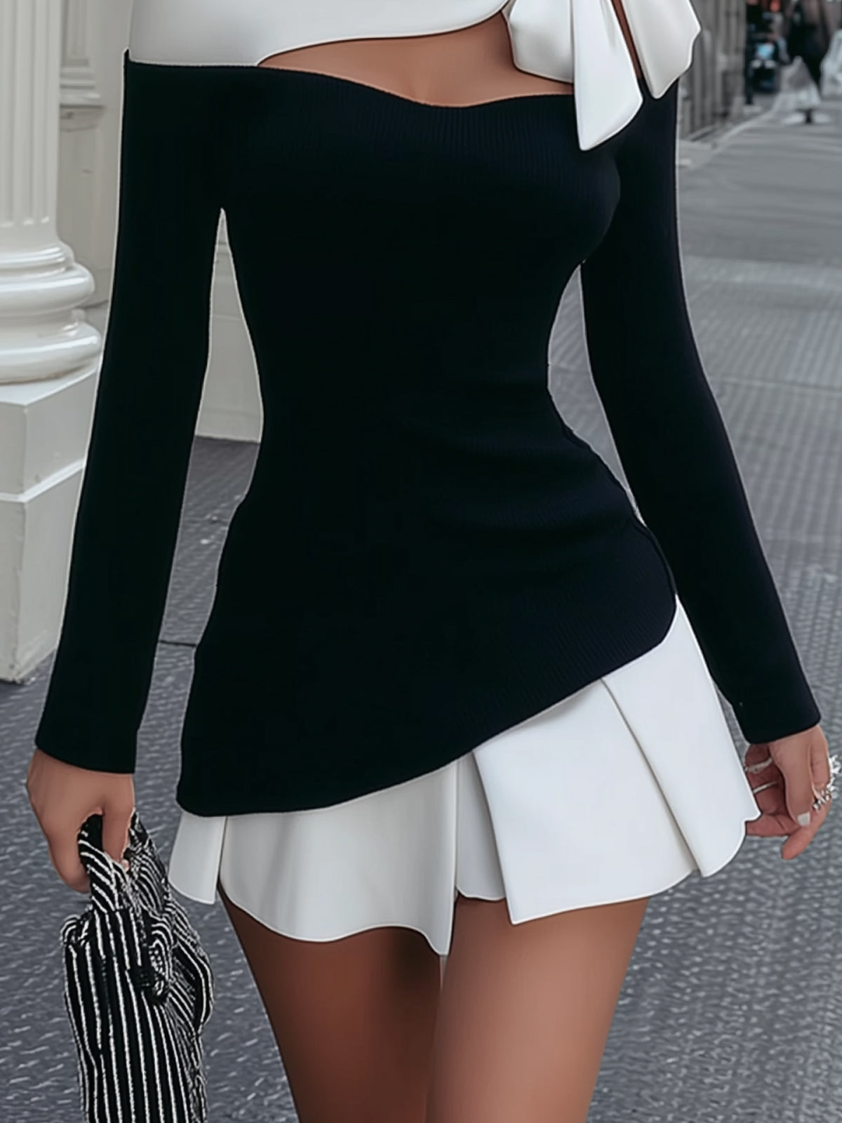 Faustine | Abito Mini Bianco e Nero con Spalline e Fiocco Cucito