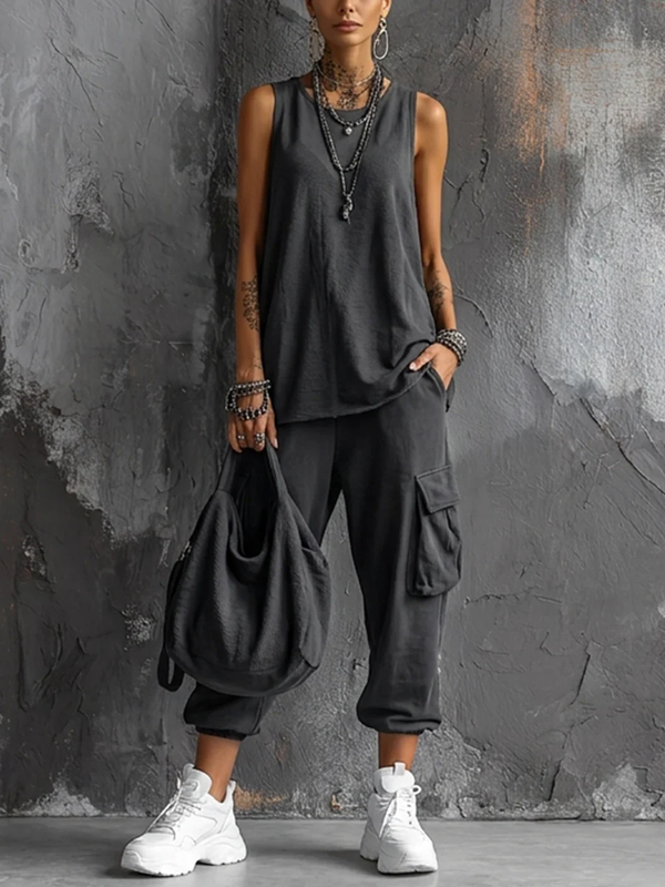 Completo Casual con Gilet Grigio Scuro e Pantaloni Cargo