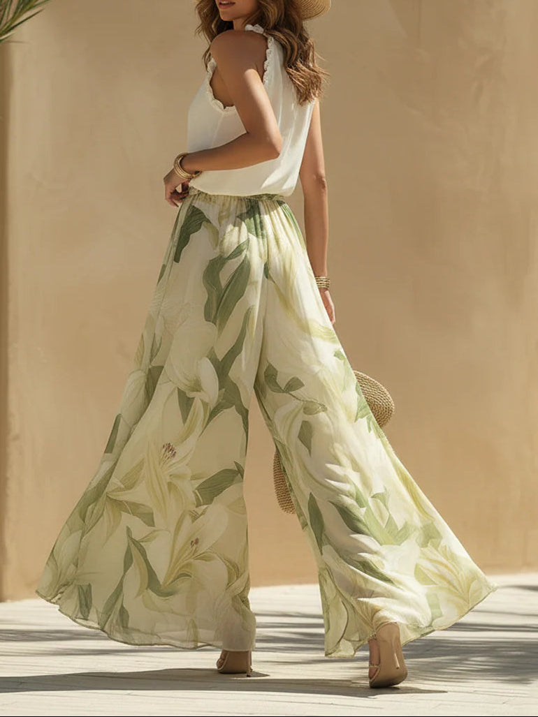 Set Top Senza Maniche in Chiffon con Rouches e Pantaloni con Stampa di Gigli