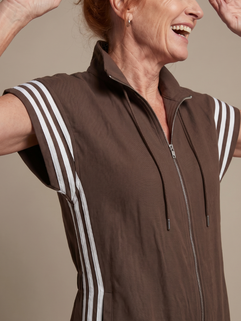 Lark | Tuta con Zip Frontale e Pannelli a Strisce