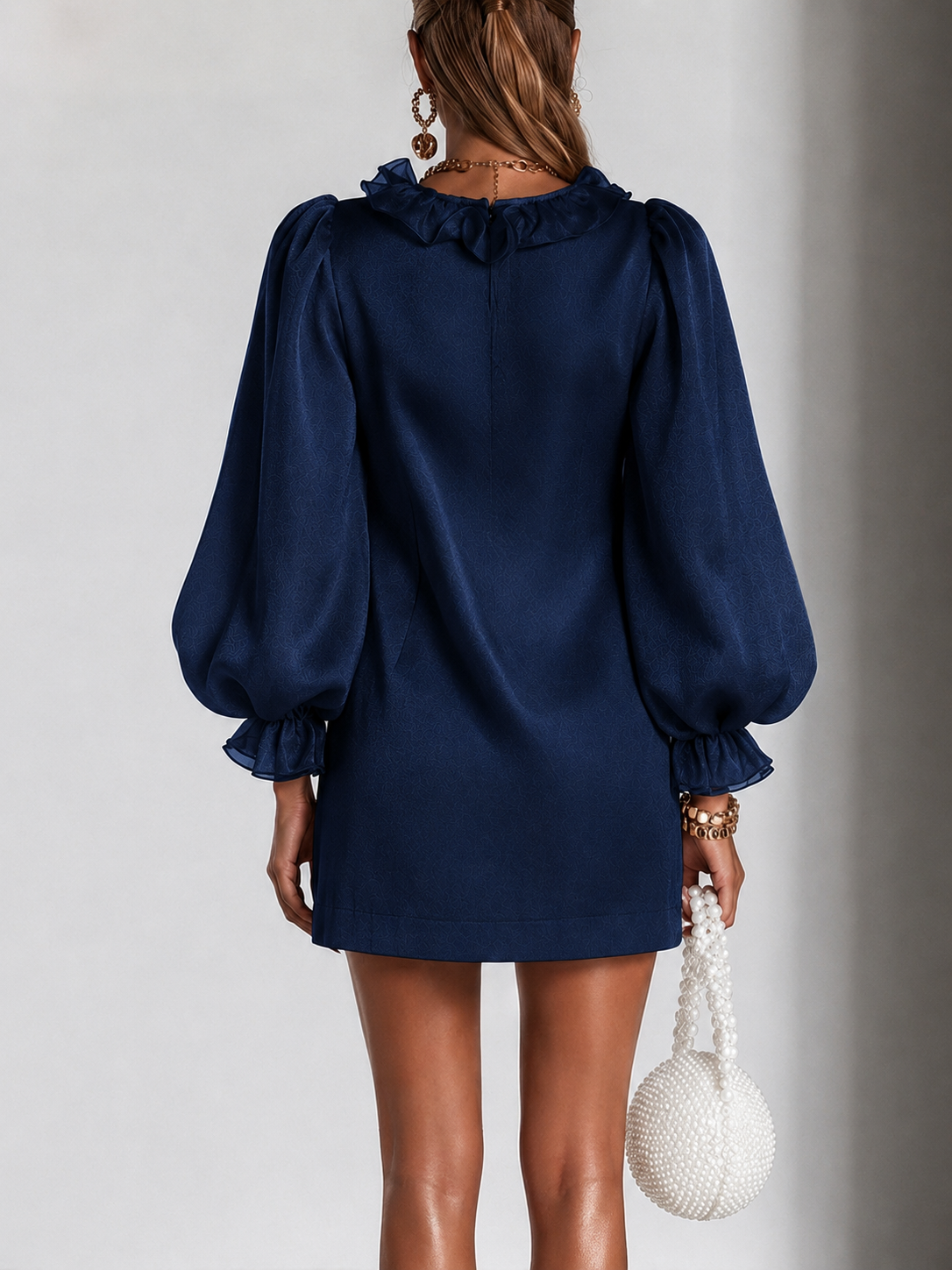 Abito mini in chiffon con maniche a sbuffo e rouches