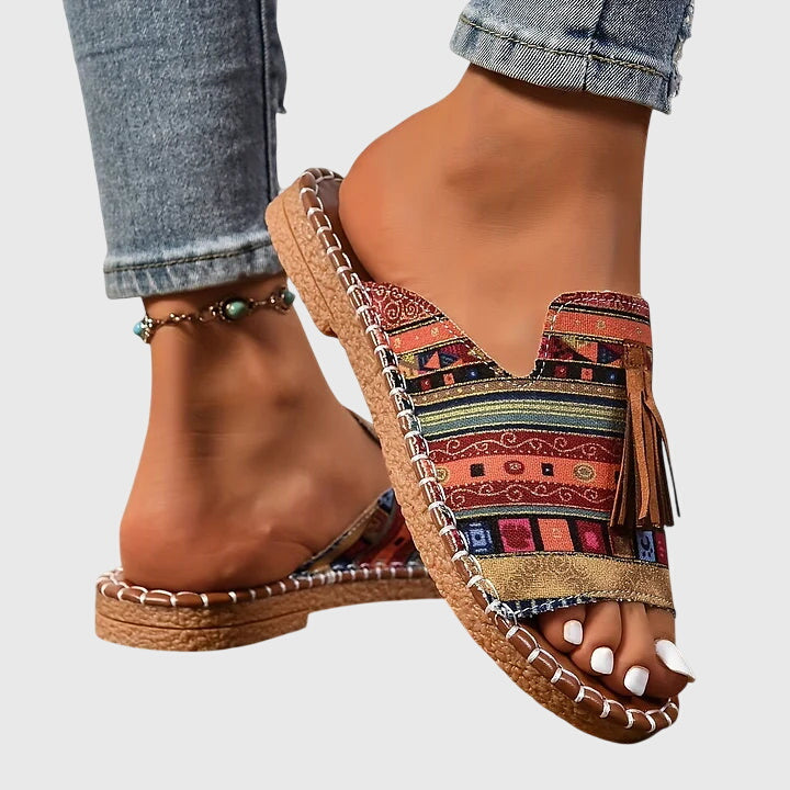 Sandali Bohemien Con Pompon Pauline