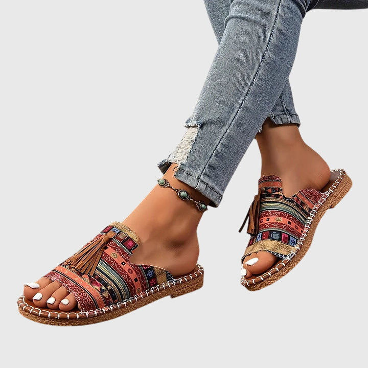 Sandali Bohemien Con Pompon Pauline