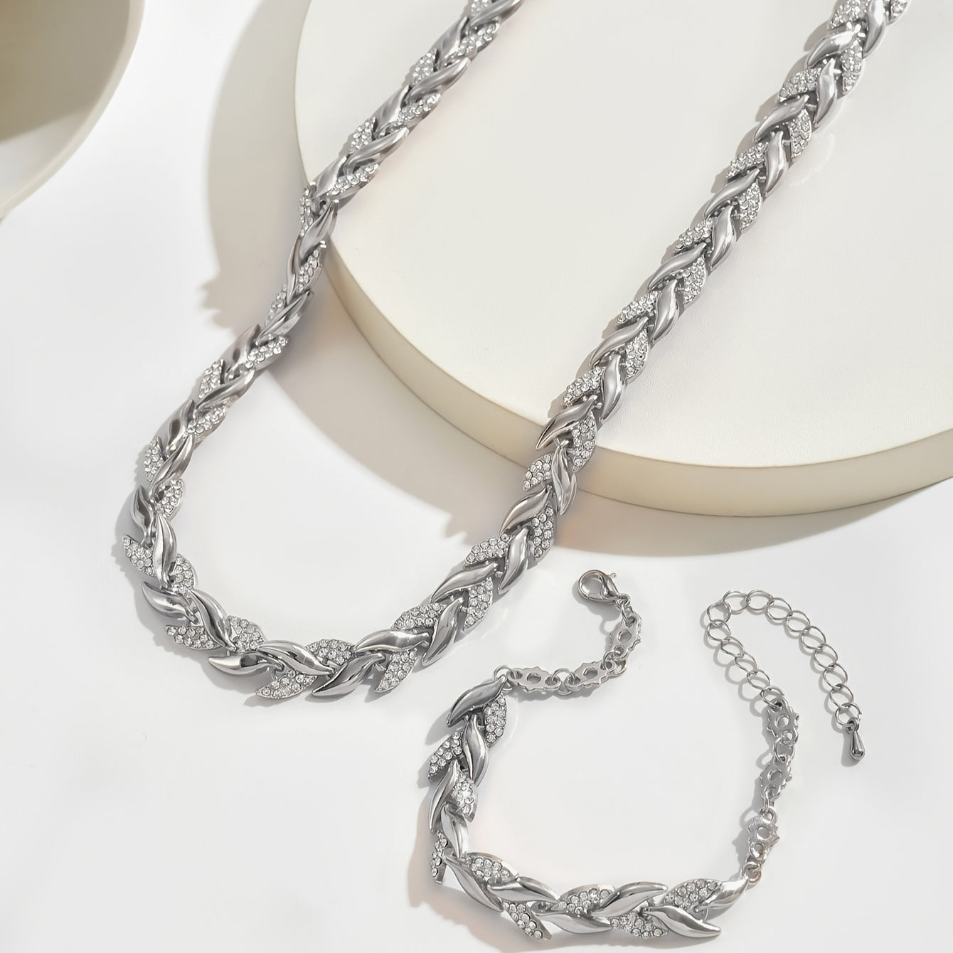 Mahaut – Allure Intemporelle