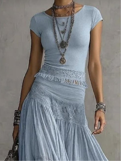 SET TOP CON PANNELLI IN PIZZO BLU E GONNA MAXI PLISSETTATA