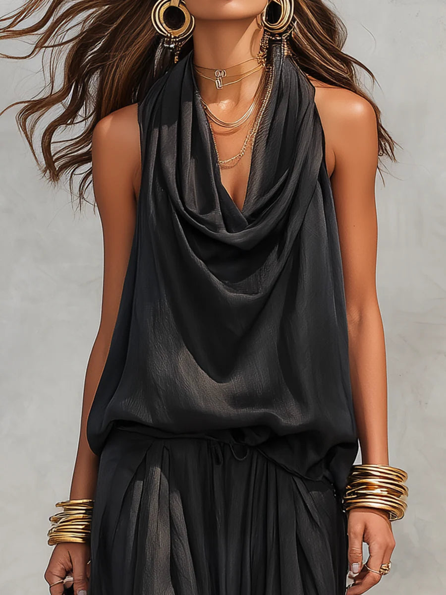 Set Top Senza Maniche con Collo Halter Nero e Pantaloni Plissettati