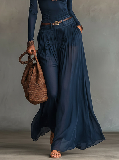 Top asimmetrico blu navy con gonna in tulle trasparente - Set di due pezzi (con cintura)
