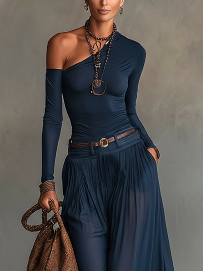 Top asimmetrico blu navy con gonna in tulle trasparente - Set di due pezzi (con cintura)
