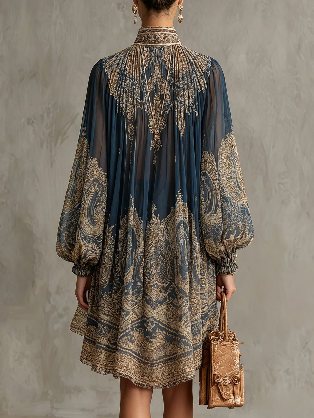 Bérénice | Abito Mini in Mousseline Asimmetrica con Stampa Barocca Blu Marino e Collo Alto