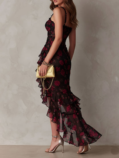 Vestito Chic Nero e Rosso con Rouches e Orlo a Volant