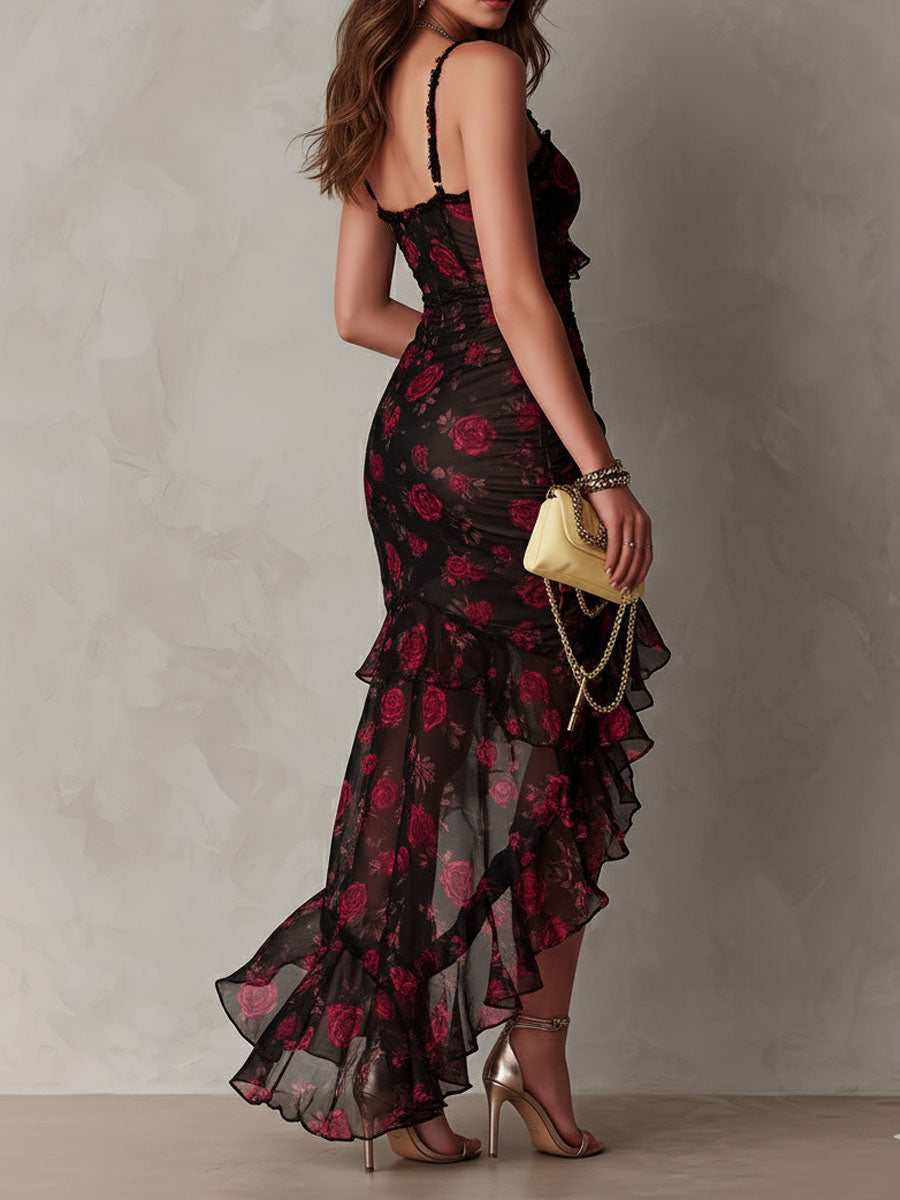Vestito Chic Nero e Rosso con Rouches e Orlo a Volant