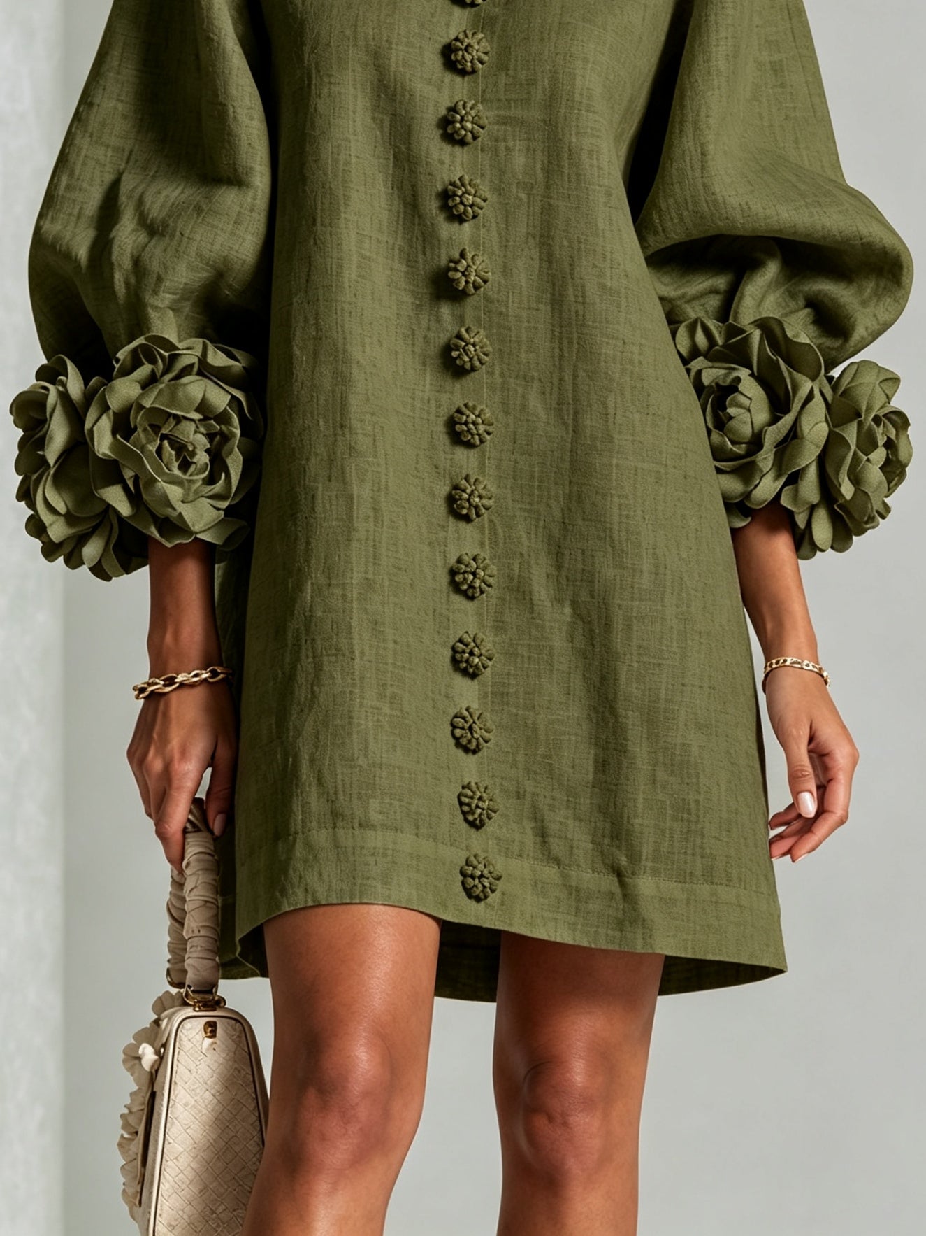 Abito Mini Button-down Floreale Verde Oliva Con Polsini Floreali Stravaganti
