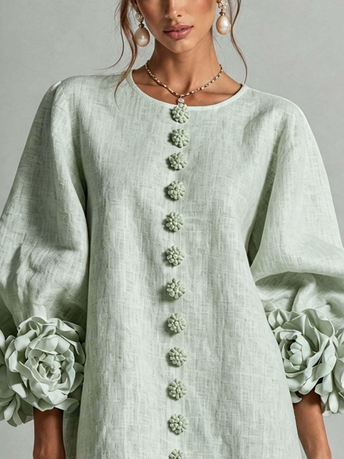 Abito Mini Button-down in Mistica Salvia con Maniche Floreali Stravaganti