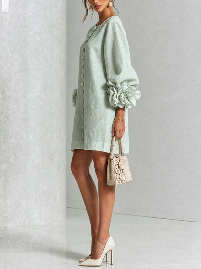 Abito Mini Bianco a Fiori con Maniche Decorative a Fiori