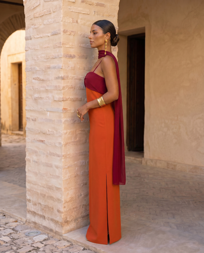 Zahara | Vestito arancione con scollo rosso